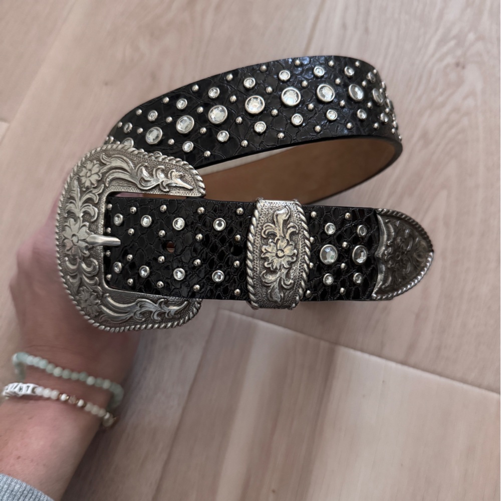 VTG 90s Ariat Rhinestone Studded Black Leather Belt - Picture 8 of 8